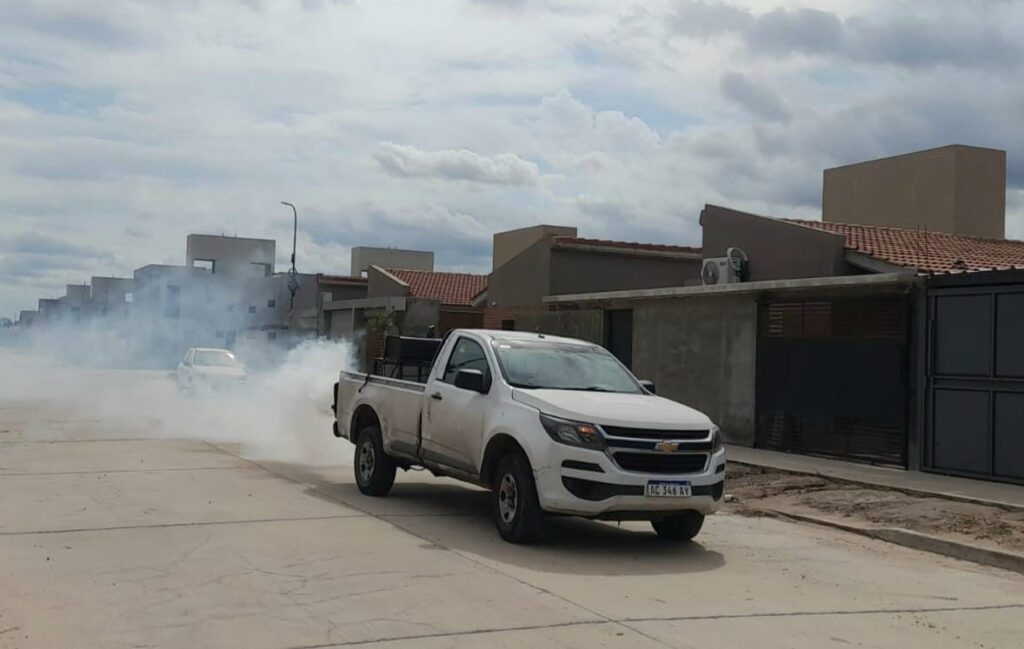 Continúan las fumigaciones para prevenir la propagación del dengue Continúan las fumigaciones para prevenir la propagación del dengue