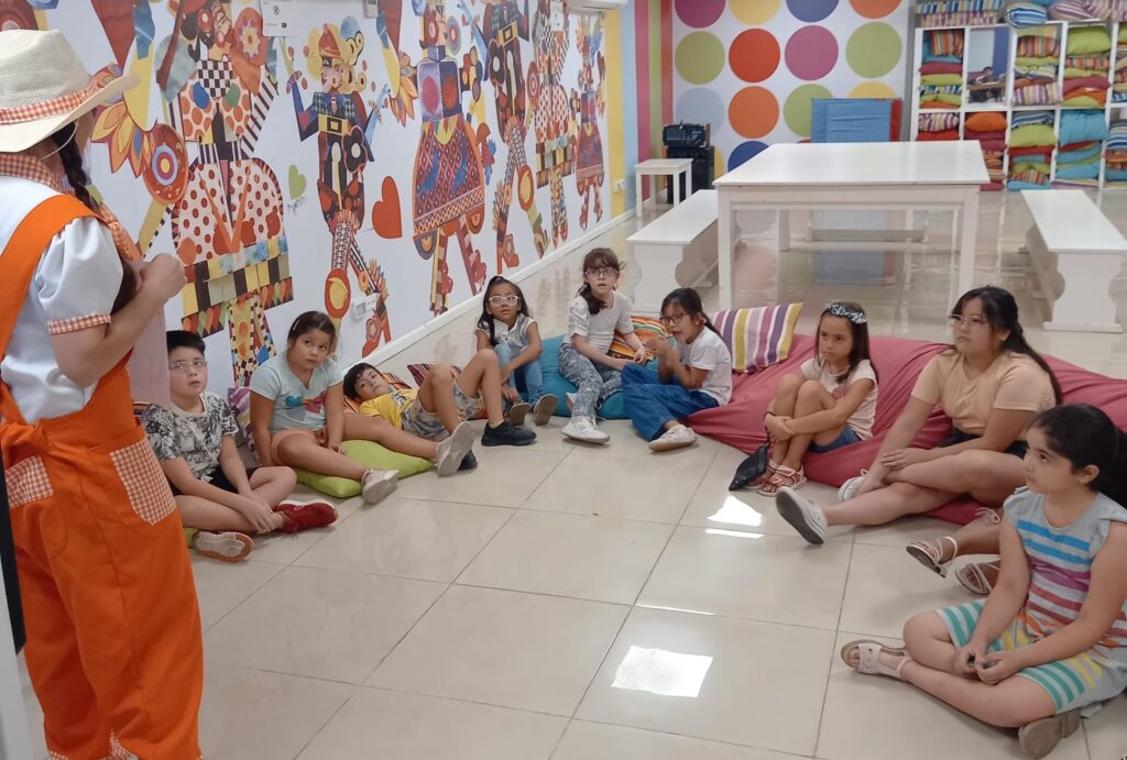 Invitan al taller de arte para niños ¨Lo que esconde la noche¨