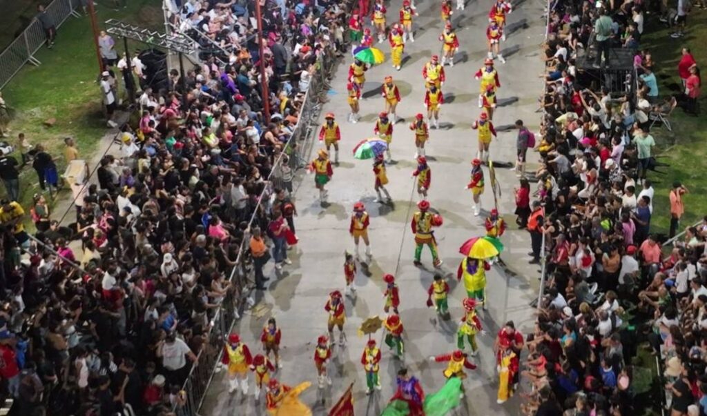 La Costanera vivió una verdadera fiesta popular en la primera noche del Corso 2026