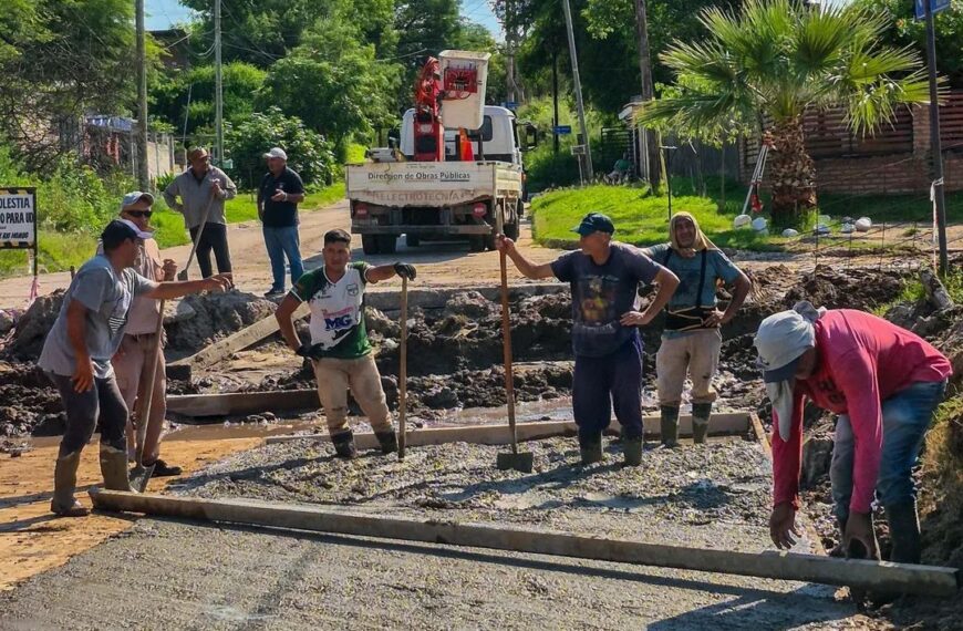 Las Termas: Avanzan los trabajos de pavimentación en el barrio Sector El Alto