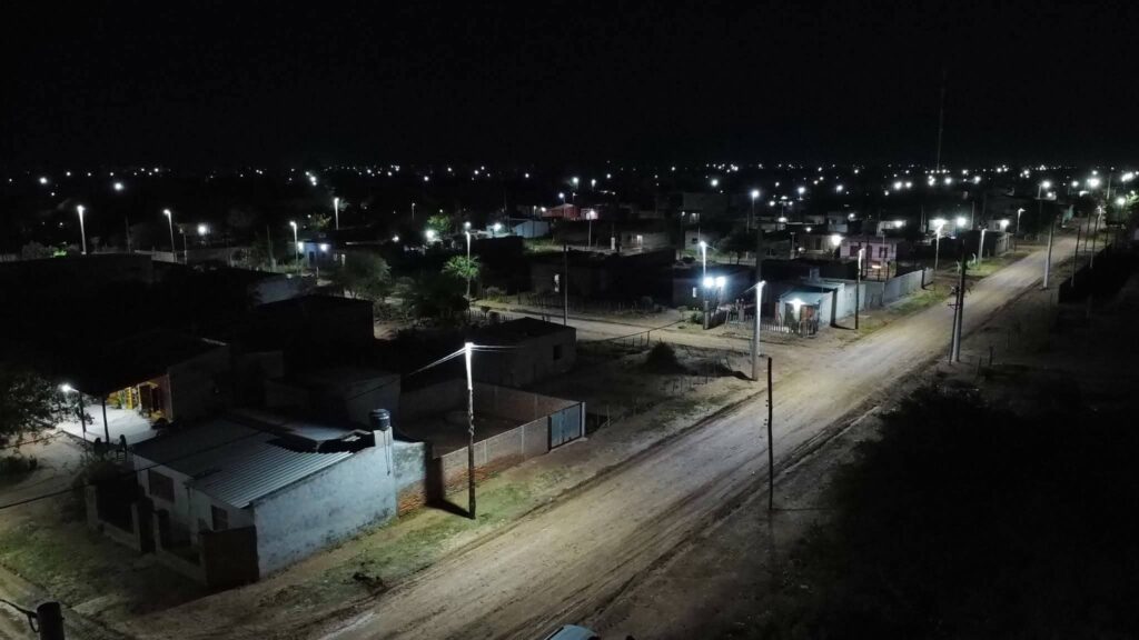 Habilitaron la nueva iluminación en el barrio Manzione Ampliación
