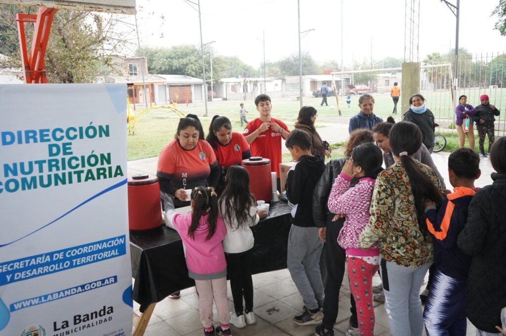 Operativo de asistencia sanitaria y social “Más Cerca Tuyo” en el Barrio Sarmiento de La Banda