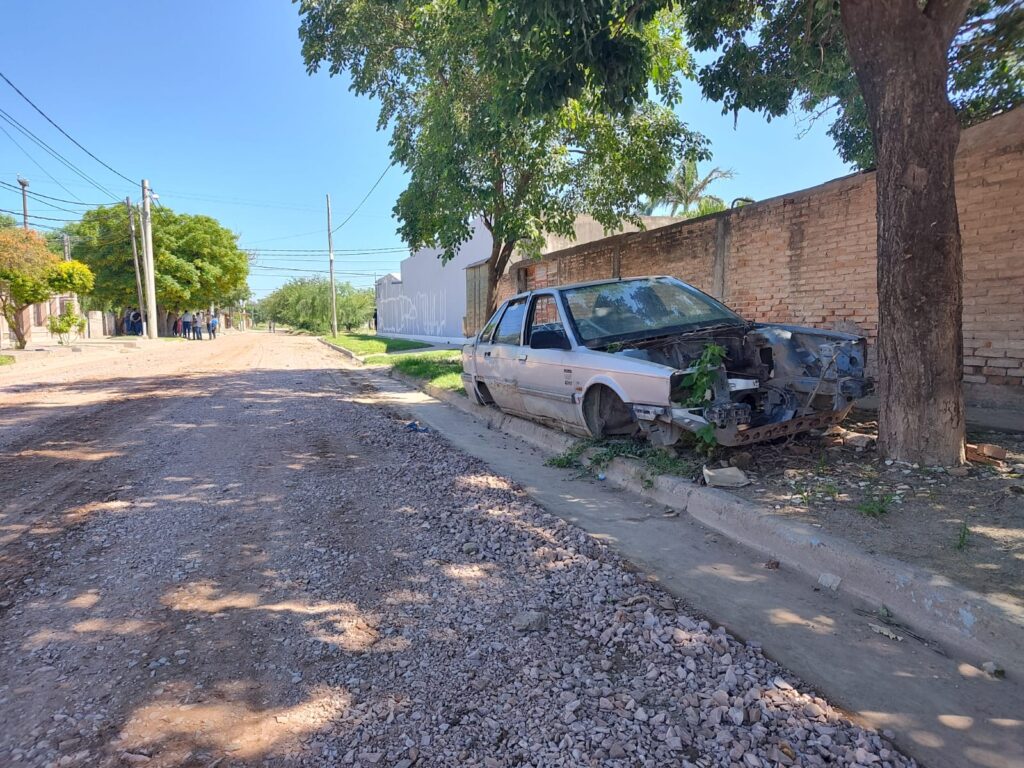 Continúa el plan para retirar vehículos abandonados de la vía pública de La Banda