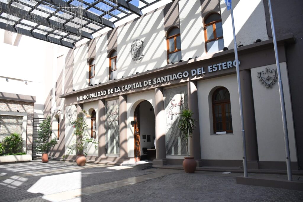 Anuncian el aumento de sueldo del 42,4% y el pago del bono de inicio de ciclo escolar para municipales de Capital