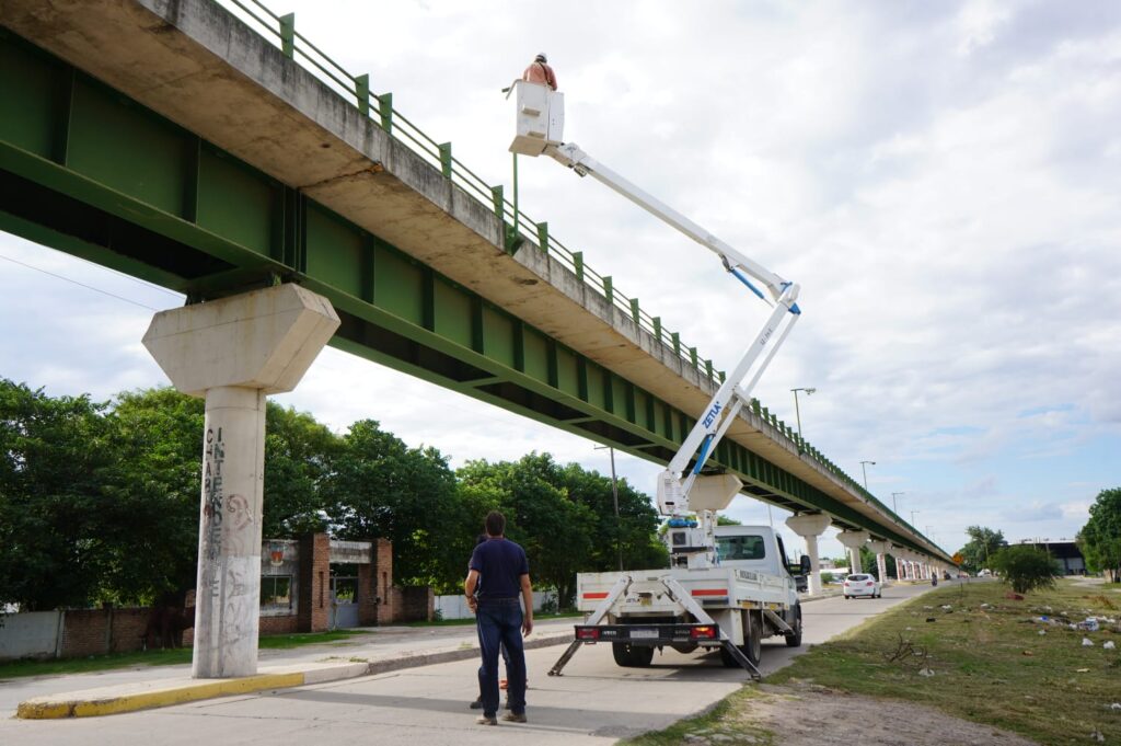 La Banda refuerza el alumbrado público con obras en el Paseo Gabriel Ábalos y avenida del Libertador