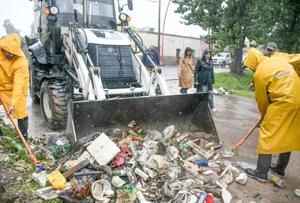 Intenso trabajo del Comité de Emergencia en Capital tras las intensas lluvias registradas Intenso trabajo del Comité de Emergencia en Capital tras las intensas lluvias registradas