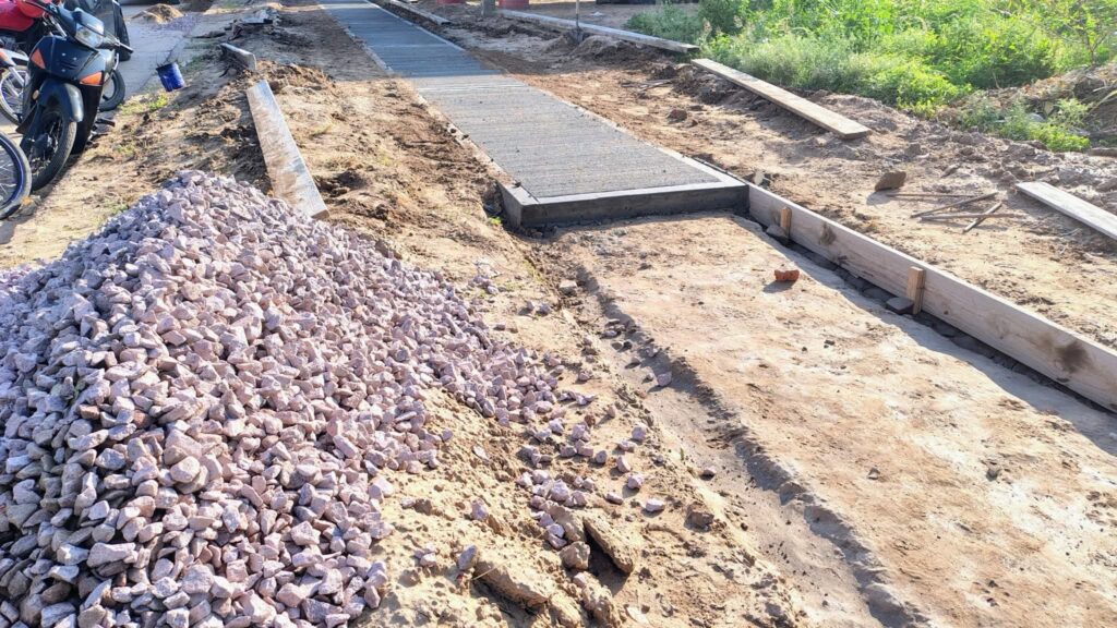 En Fernández avanzan con el plan de construcción de veredas