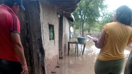 Monte Quemado:  Continúa la asistencia a familias afectadas por el temporal