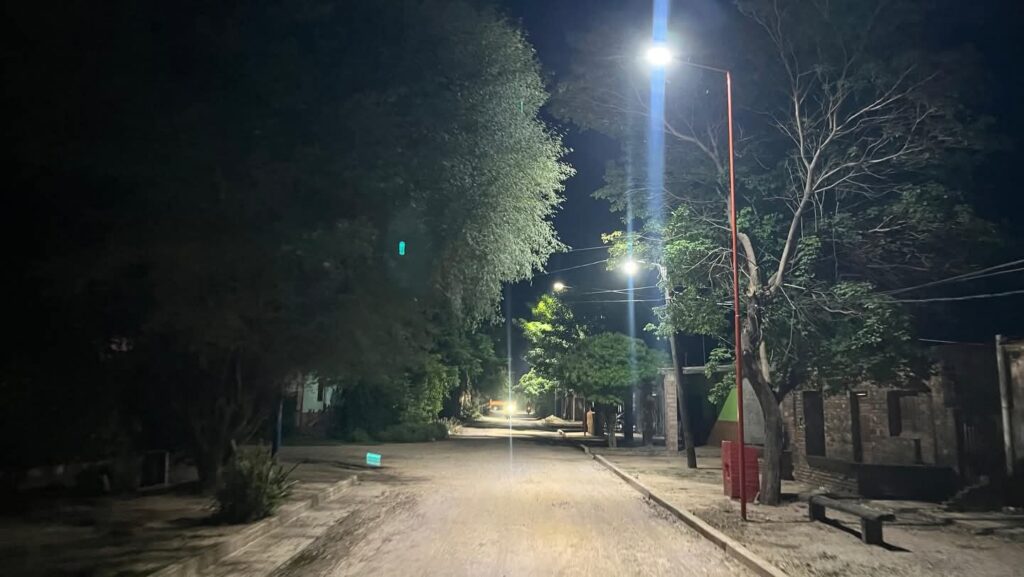 En Monte Quemado avanza el plan de reconversión a LED del alumbrado público