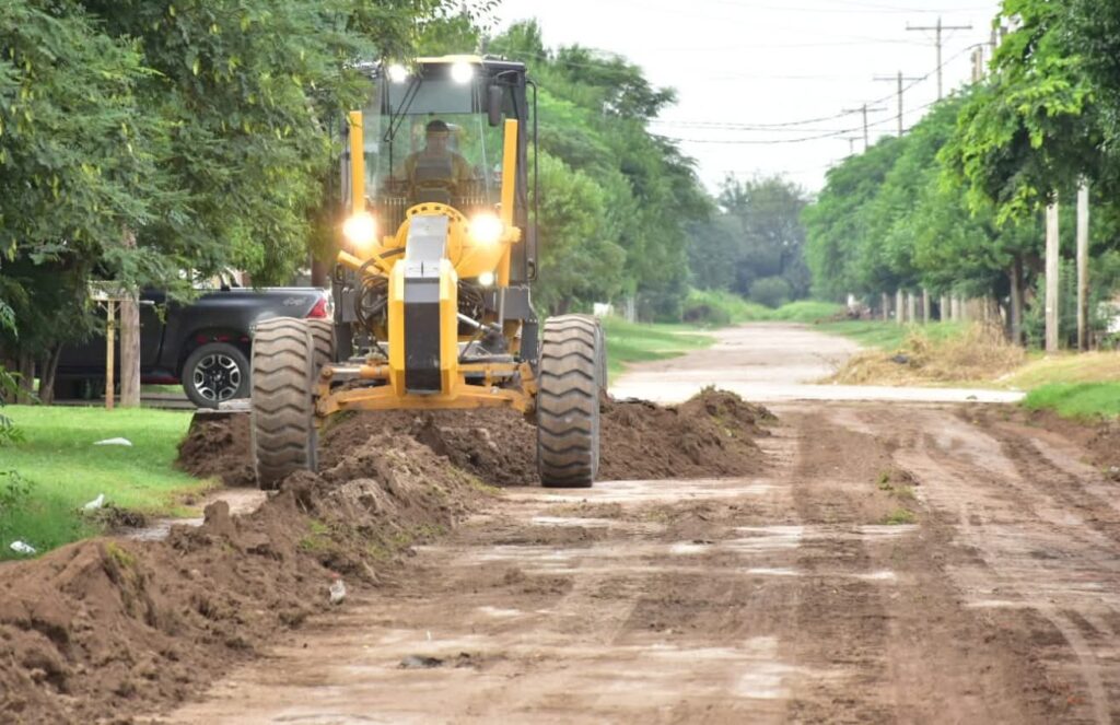 En Frías avanzan con el arreglo de calles en distintos puntos de la ciudad