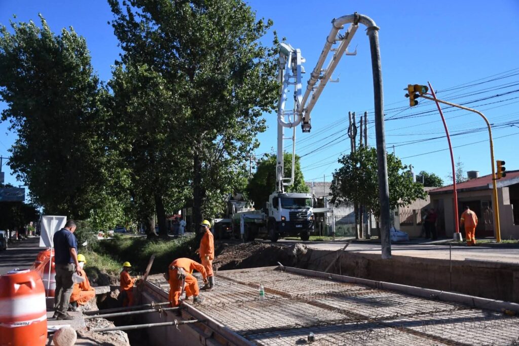 Avanzan los trabajos de reconstrucción del cruce de Av. Aguirre y Viamonte