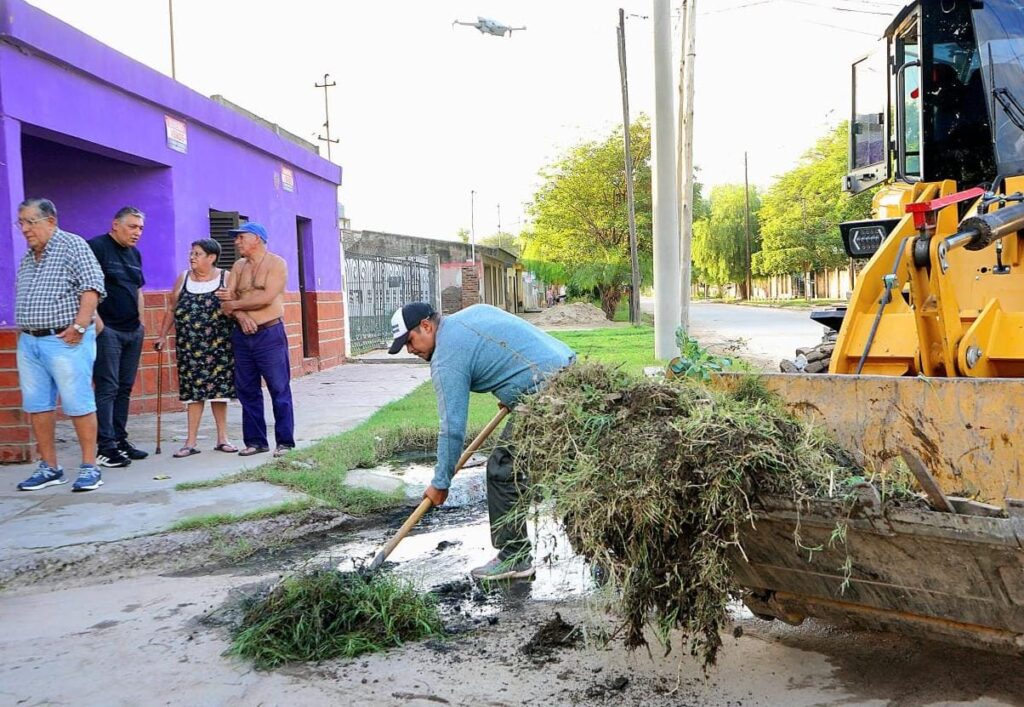 Intenso nuevo operativo integral de limpieza en la ciudad de La Banda
