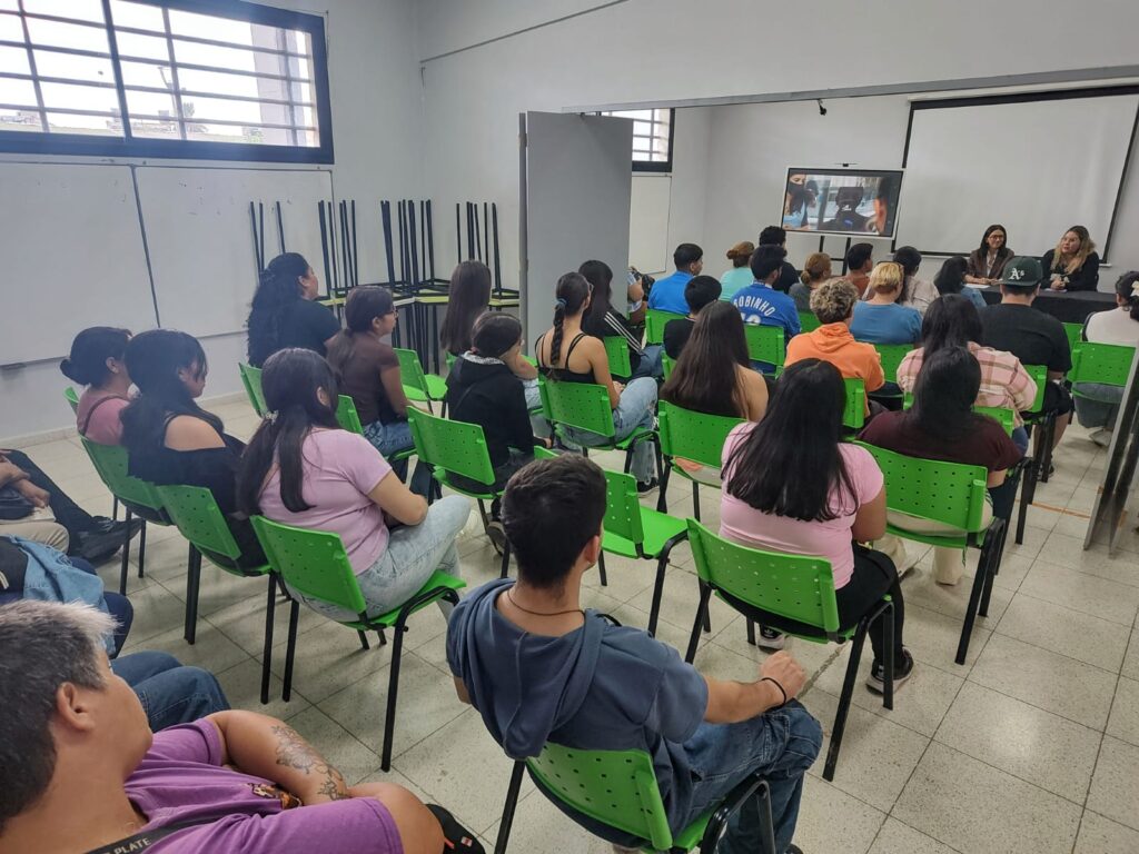 La Banda: lanzaron los talleres para promover la inserción laboral