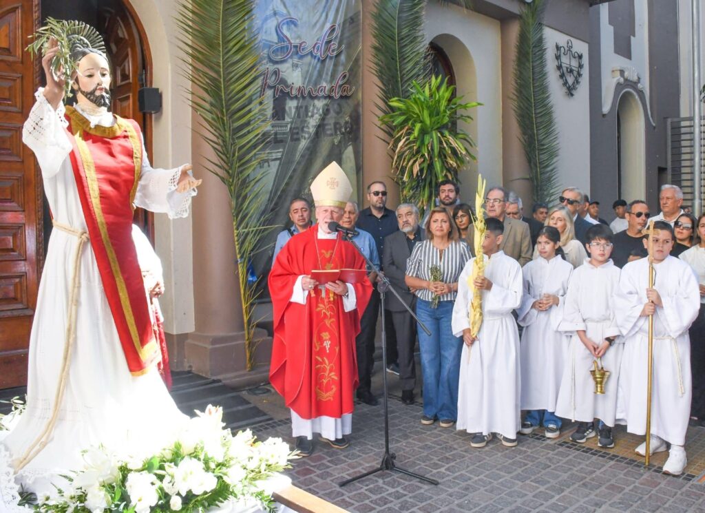 Fuentes participó de la bendición de ramos que celebró el Cardenal Bokalic Fuentes participó de la bendición de ramos que celebró el Cardenal Bokalic