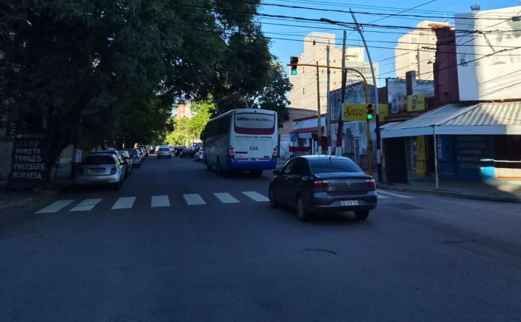 Ponen en funcionamiento el nuevo semáforo de Rivadavia y Gorriti