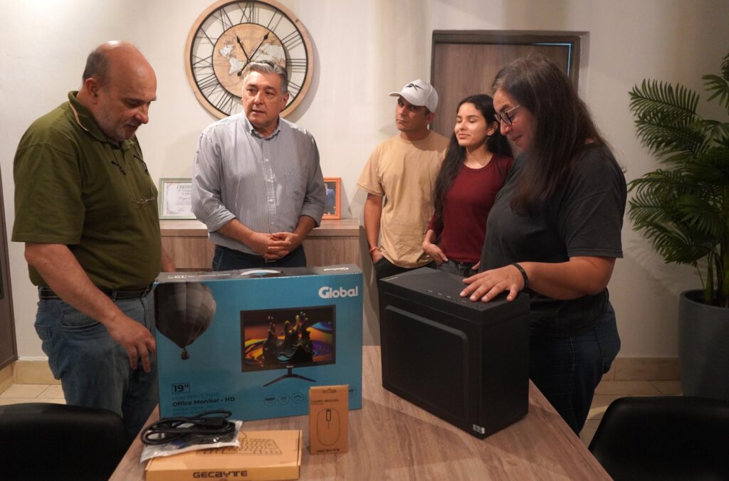 La Banda refuerza la política cultural con equipamiento tecnológico para la Biblioteca Alberdi
