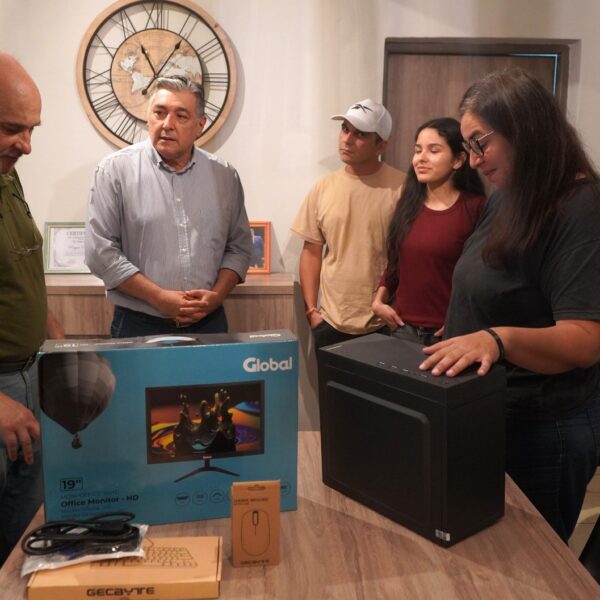 La Banda refuerza la política cultural con equipamiento tecnológico para la Biblioteca Alberdi