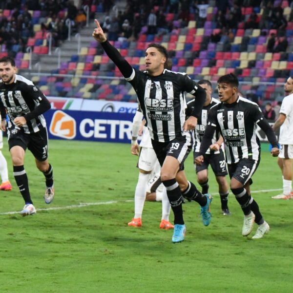 EL MISMO AMOR, LA MISMA LLUVIA