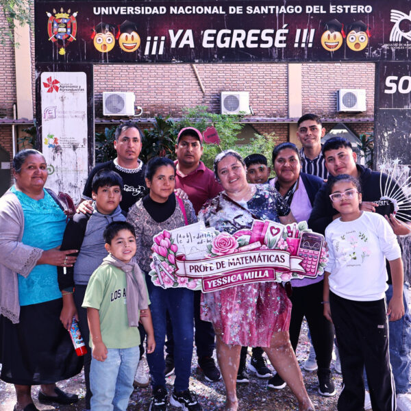 La primera universitaria de su familia: la historia que emociona desde Atamisqui