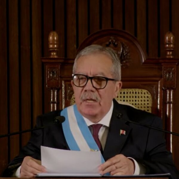 El gobernador Elías Suárez anunció el cronograma de pagos de sueldos,aguinaldo y bono de fin de año
