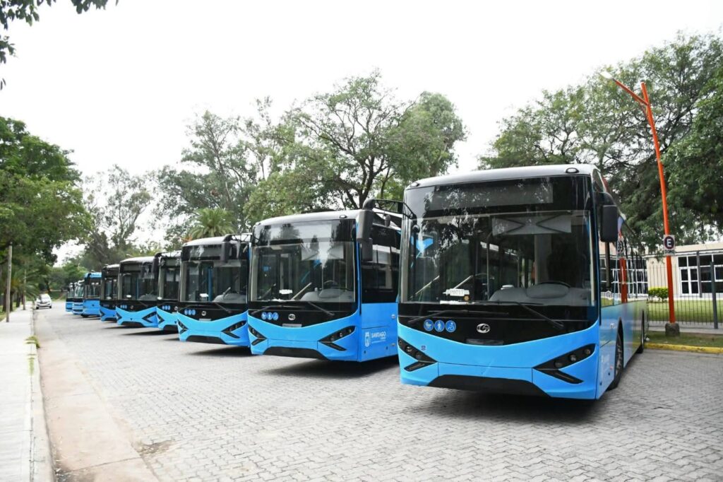 Presentaron la nueva línea experimental de colectivos eléctricos de transporte de pasajeros Presentaron la nueva línea experimental de colectivos eléctricos de transporte de pasajeros
