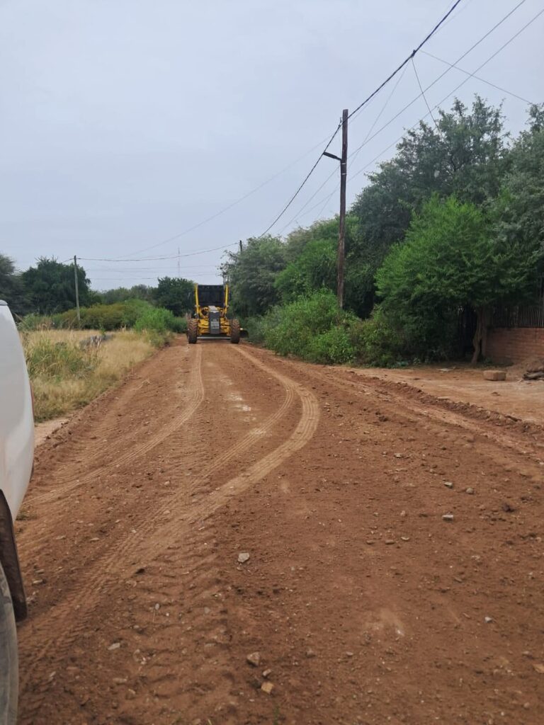 Trabajan para mejorar calles en barrios de Nueva Esperanza