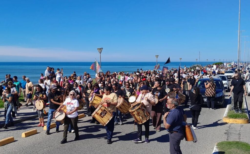 La Marcha de los Bombos hizo vibrar a Miramar y proyecta llegar a la Triple Frontera