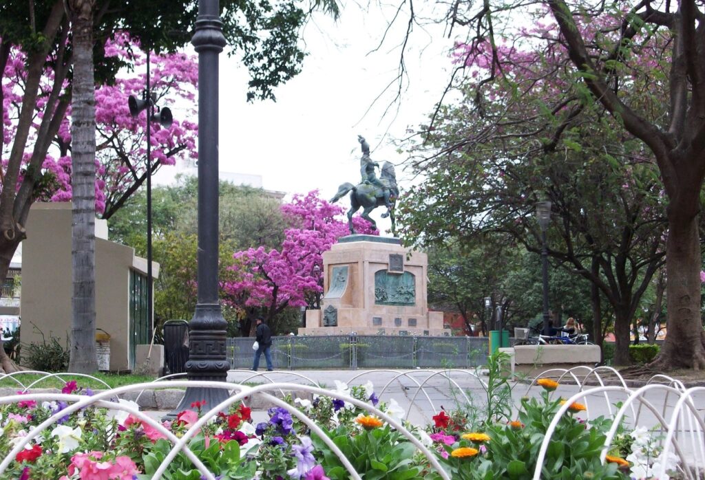 Santiago del Estero arranca una semana corta tres días hábiles y dos feriados