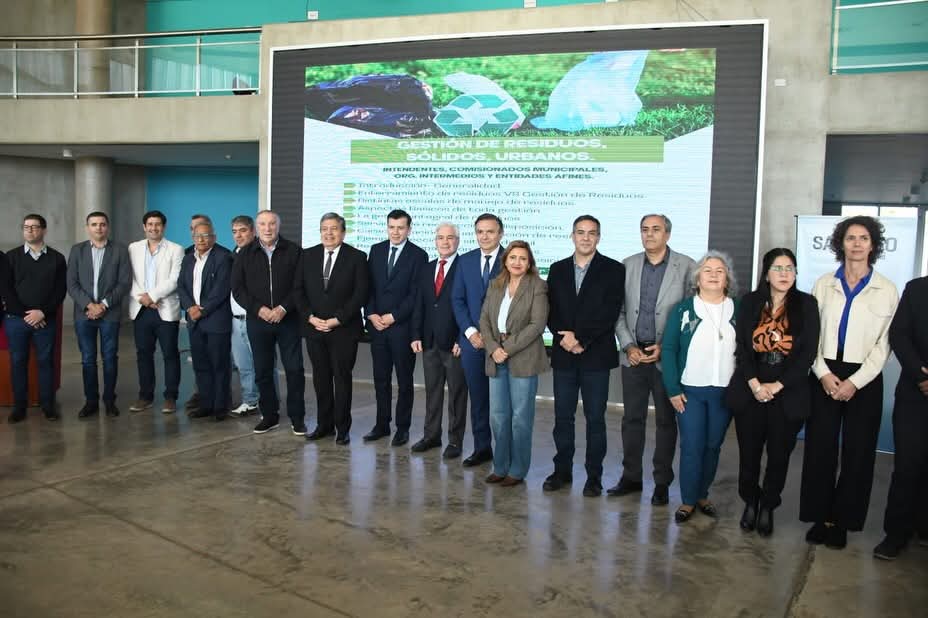 Jornada de capacitación sobre “Manejo de Residuos Sólidos Urbanos”