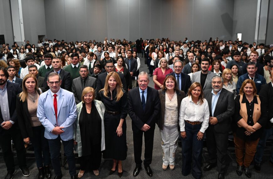 El gobernador Elías Suárez en el acto de apertura de la 37° Campaña Anual de Abordaje Integral de las Adicciones