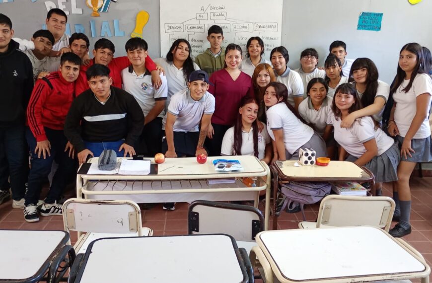 Charla sobre ITS en el Colegio Secundario “René Favaloro”