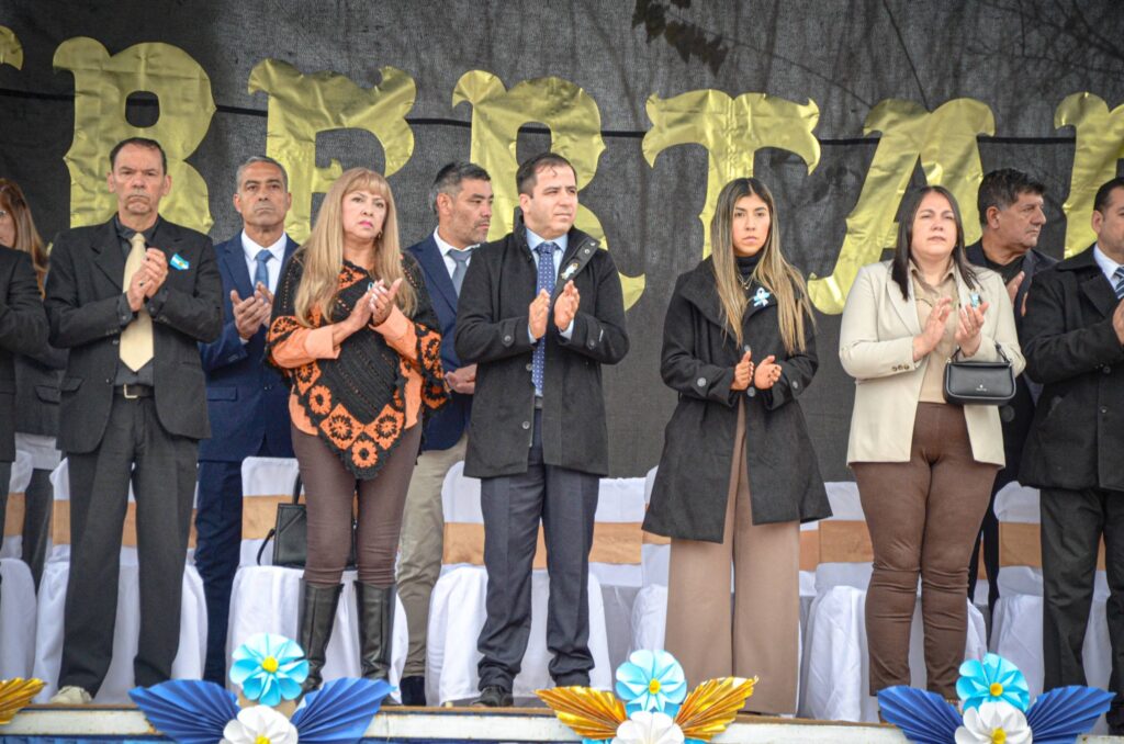 Clodomira: Emotivo acto por el 126° aniversario de la Revolución de Mayo Clodomira: Emotivo acto por el 126° aniversario de la Revolución de Mayo