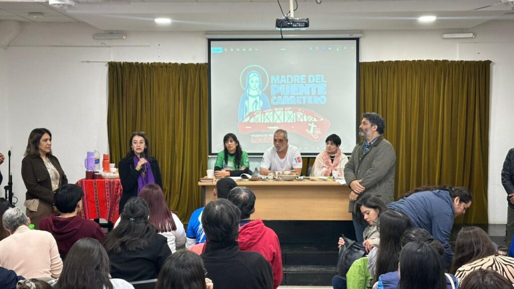 Humanidades abrió un espacio de debate sobre juventudes, consumos problemáticos y postpandemia