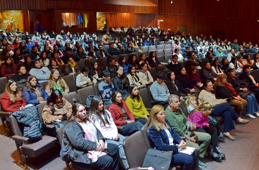 Humanidades conmemoró el Día Internacional de la Enfermería con actividades académicas y científicas