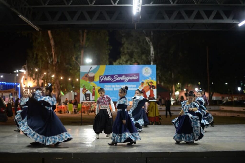 Las Termas: Realizan con éxito una nueva edición del Patio Santiagueño Las Termas: Realizan con éxito una nueva edición del Patio Santiagueño