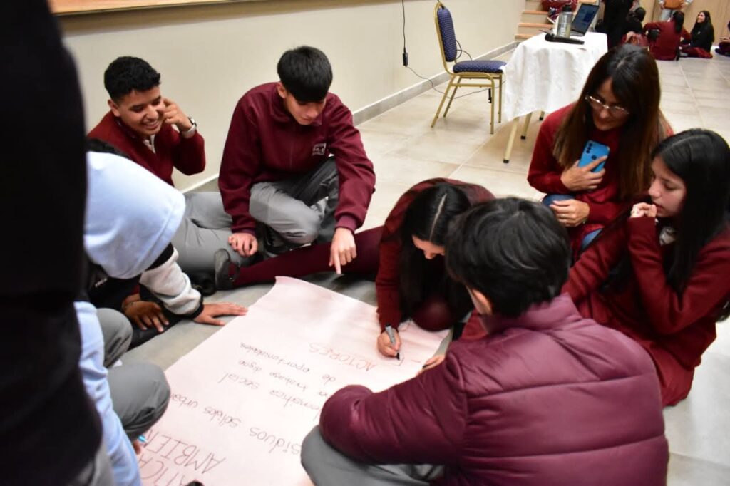 Fernández: Realizan una jornada de educación ambiental y participación juvenil Fernández: Realizan una jornada de educación ambiental y participación juvenil