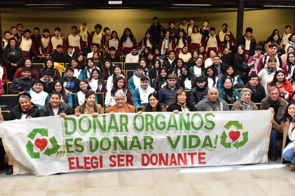Fernández: Emotivo encuentro de concientización por el Día Nacional de la Donación de Órganos Fernández: Emotivo encuentro de concientización por el Día Nacional de la Donación de Órganos