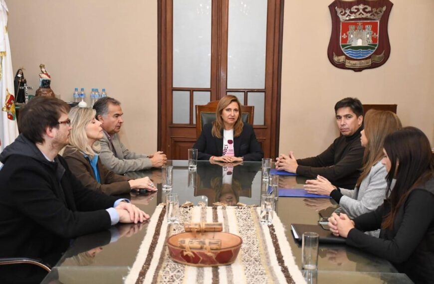 Fuentes mantuvo un encuentro de trabajo con autoridades de la Cámara de Comercio e Industria