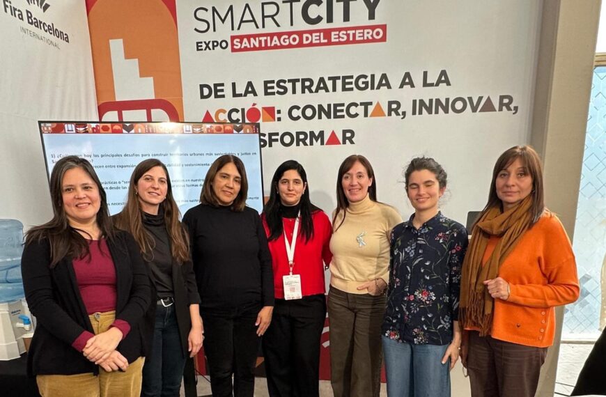 Investigadoras del INDES debatieron sobre sustentabilidad y ciudades inteligentes en Smart City