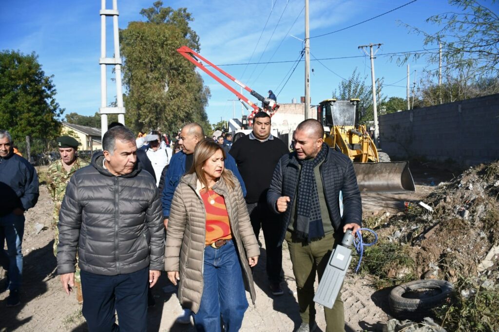 El Municipio realizó un operativo de limpieza en el barrio Parque