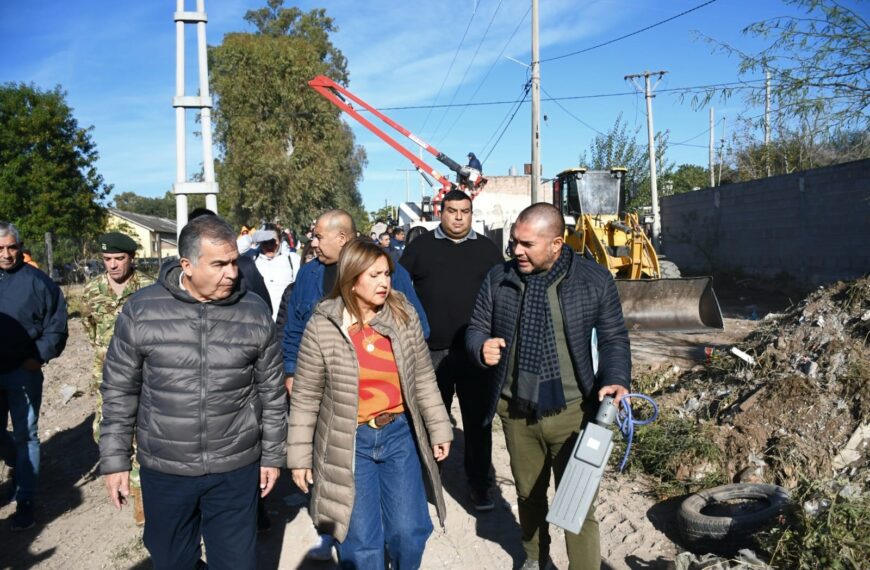 El Municipio realizó un operativo de limpieza en el barrio Parque