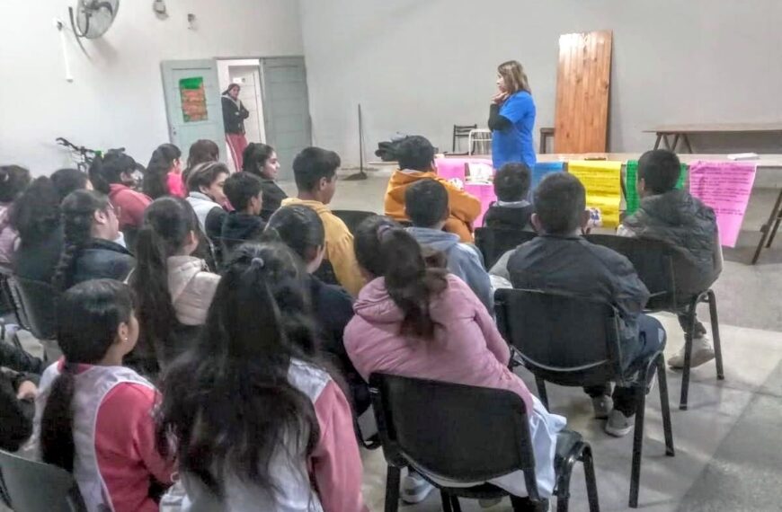 Alumnos de la Escuela “Ada Nilda Alderete” participaron de una charla sobre ”Salud mental y bullying”