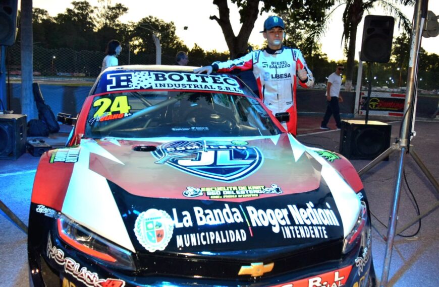 Piloto bandeño avanza en su carrera automovilística