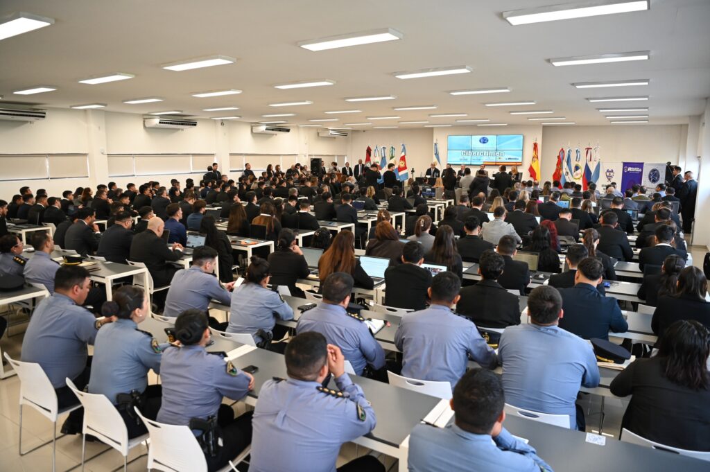 El gobernador Elías Suárez participó en la apertura del Primer Encuentro Internacional de Cibercrimen