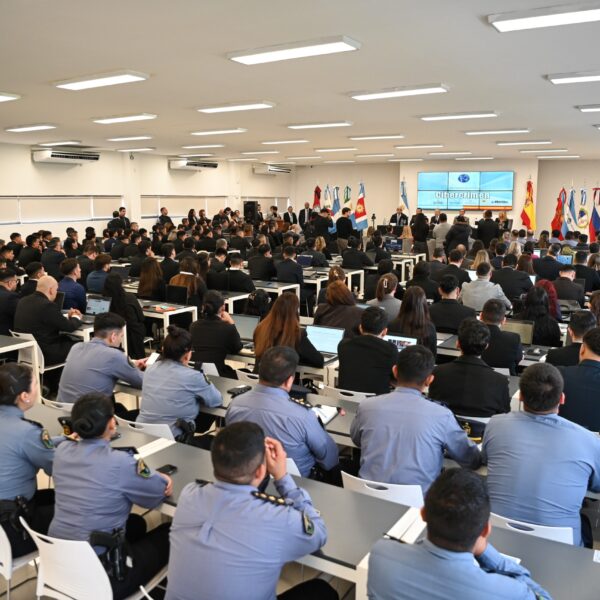 El gobernador Elías Suárez participó en la apertura del Primer Encuentro Internacional de Cibercrimen