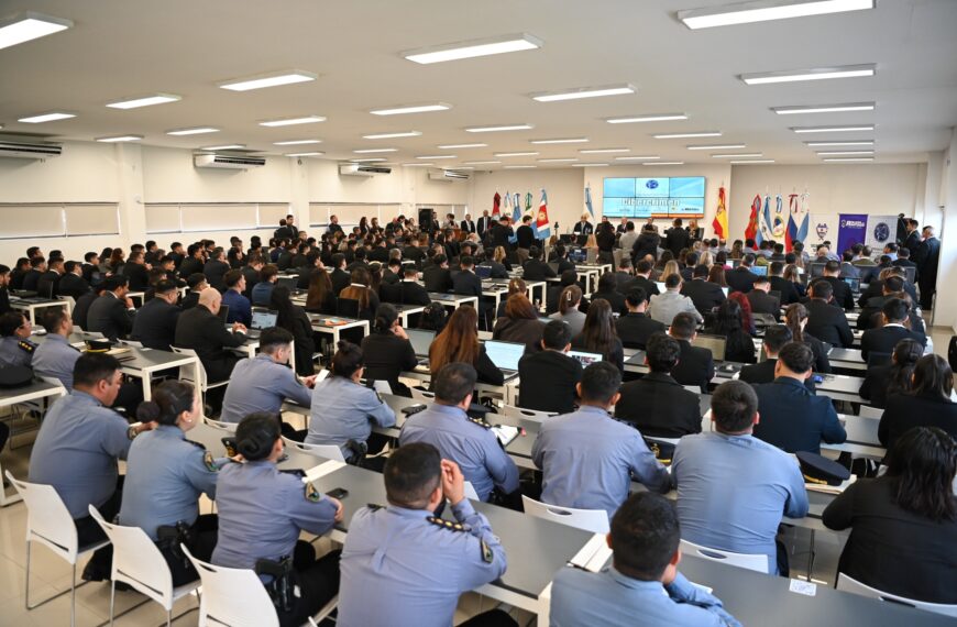 El gobernador Elías Suárez participó en la apertura del Primer Encuentro Internacional de Cibercrimen