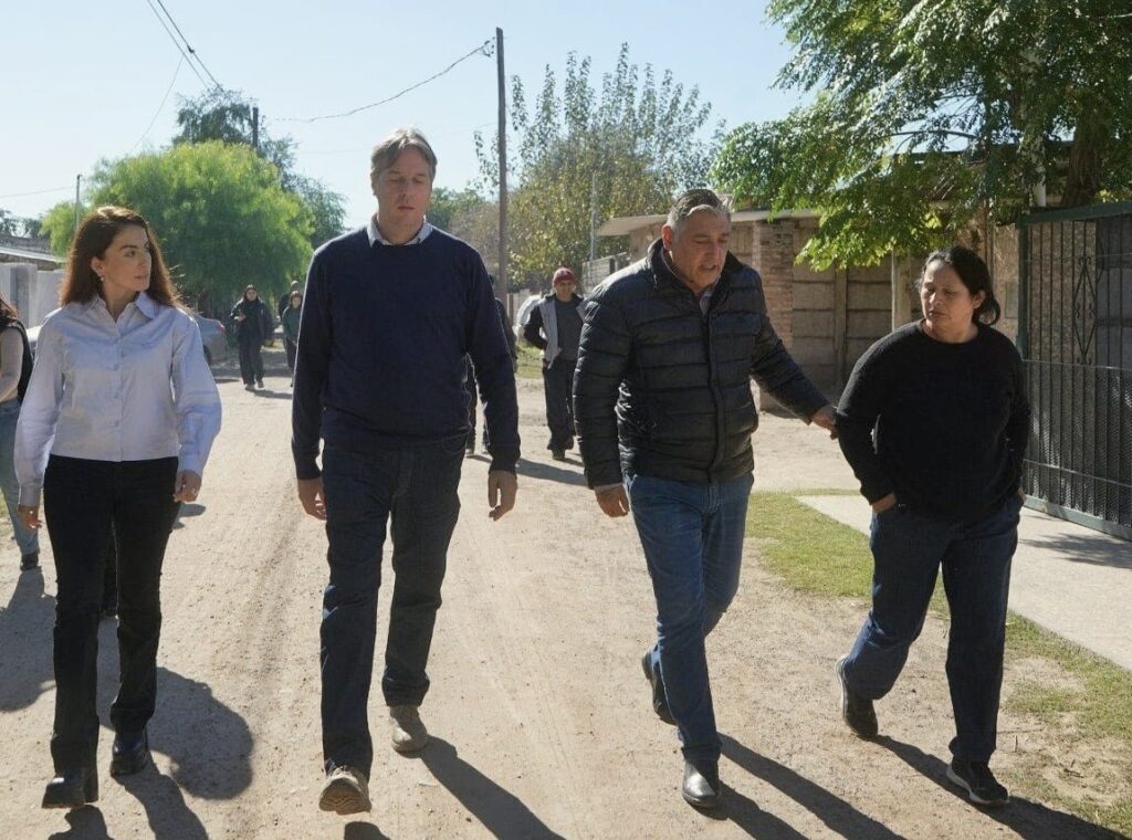 Nuevo operativo integral en el Barrio IV Centenario Nuevo operativo integral en el Barrio IV Centenario
