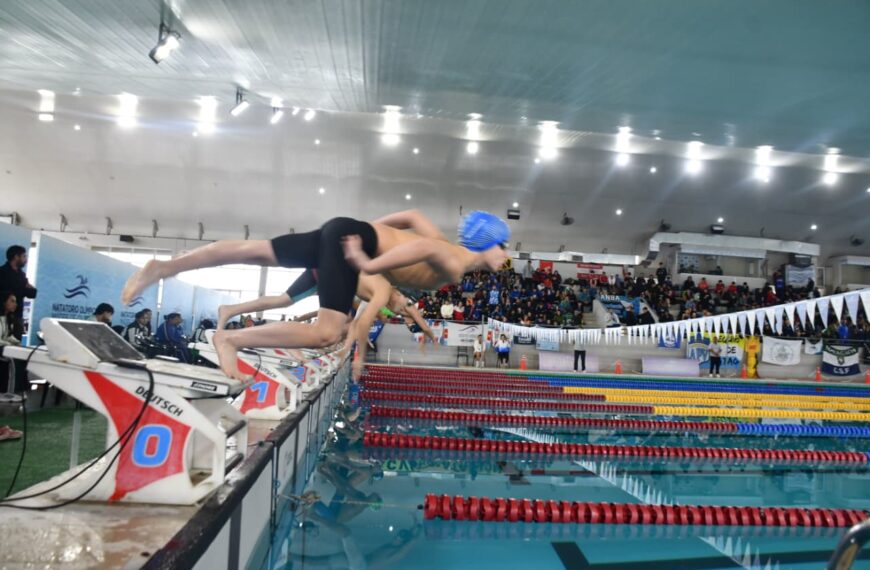 Gran cierre del Torneo Nacional para cadetes en el Natatorio “Madre de Ciudades”
