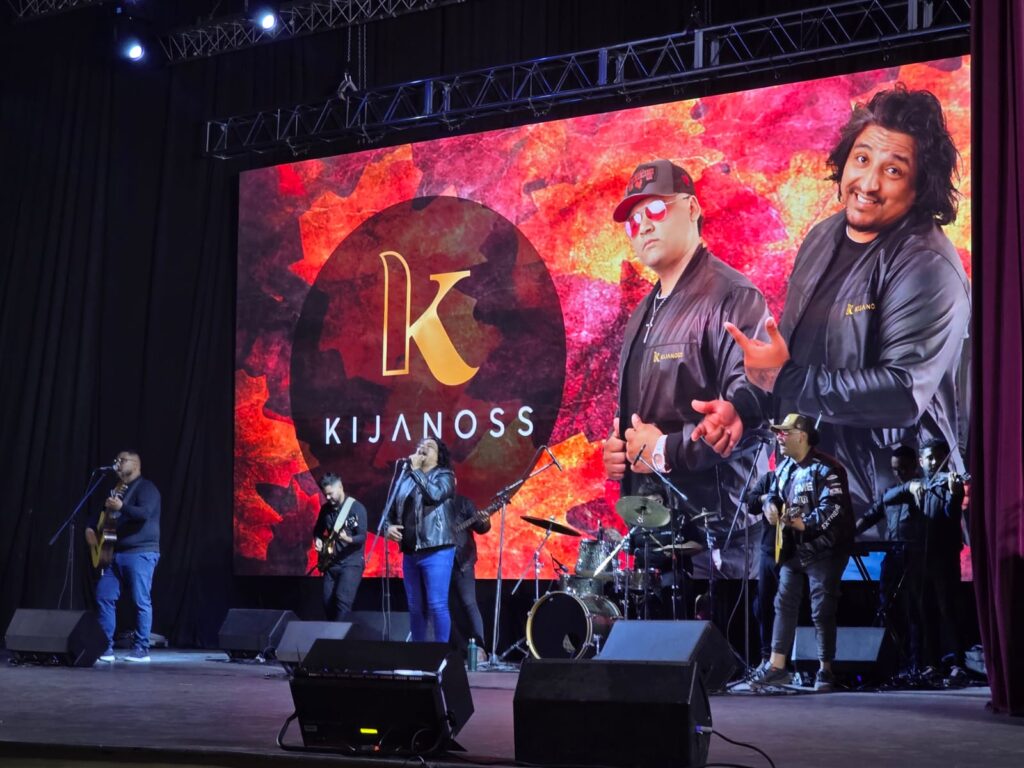 Los Kijanoss celebran dos décadas de música en la Fiesta del Violinero Los Kijanoss celebran dos décadas de música en la Fiesta del Violinero