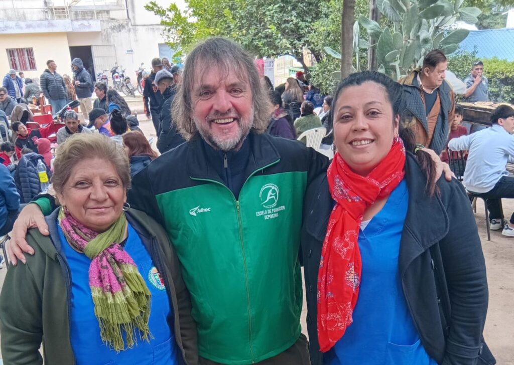 La sala Villa Nueva intervino en la jornada comunitaria de la Parroquia de Lourdes
